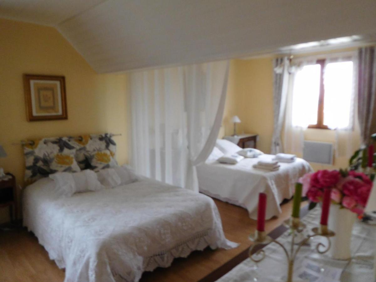Aux Deux Colombes Bed & Breakfast Padirac Bagian luar foto