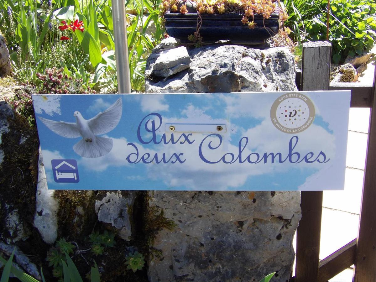 Aux Deux Colombes Bed & Breakfast Padirac Bagian luar foto